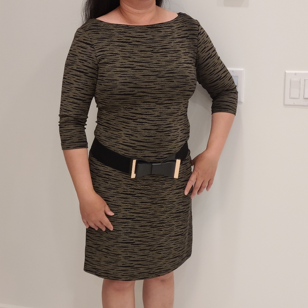 3/4 sleeve stretchy dress/ size M